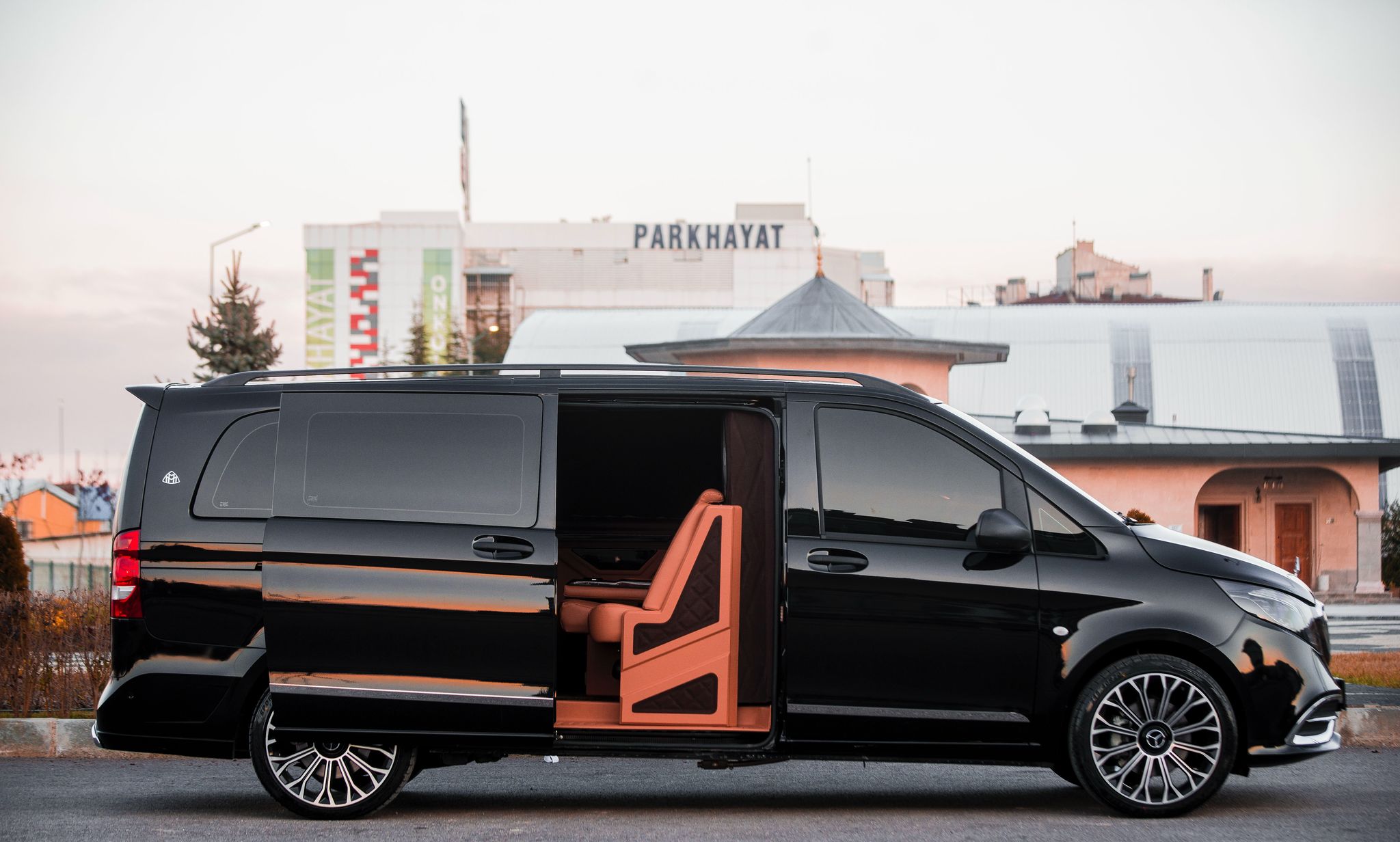 Mercedes-Benz Vito Turuncu İç Mekan