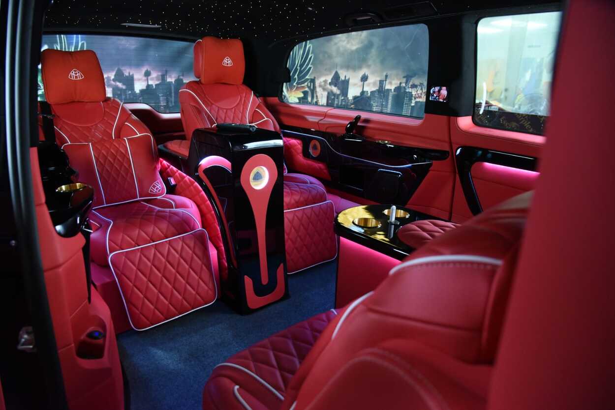 Mercedes-Benz Vito Kırmızı İç Tasarım